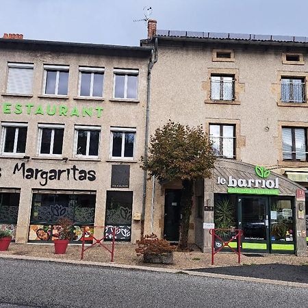 Отель Le Barriol Saint-Julien-Chapteuil Экстерьер фото